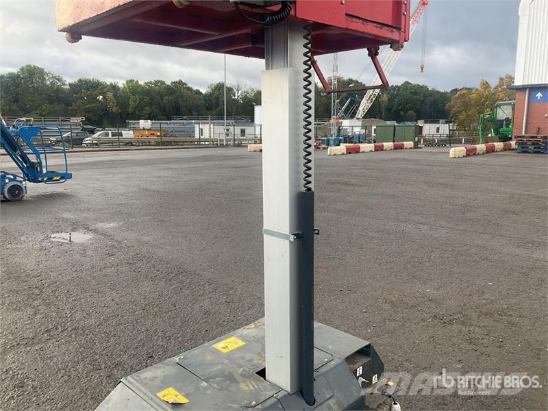 Bravi LUI Mini HD S.I.W Vertical Mast Lift Personenliften en invalideliften