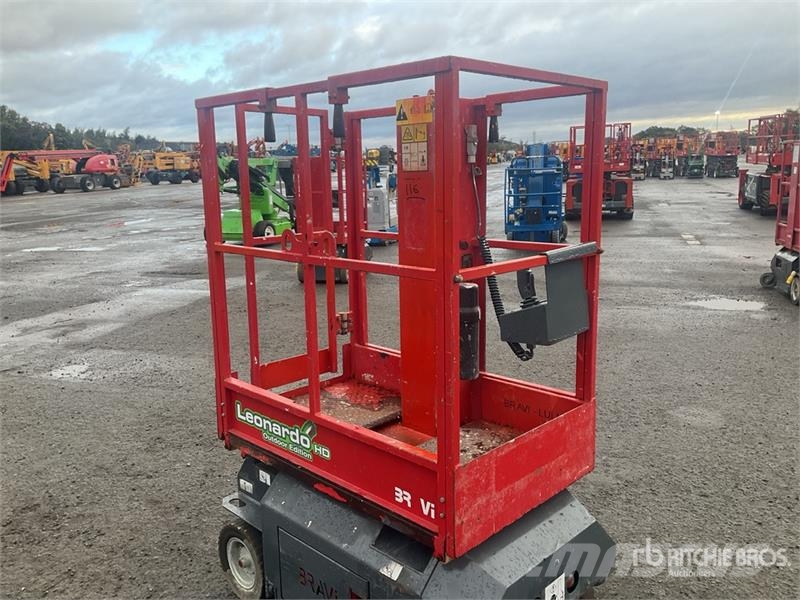 Bravi LUI Mini HD S.I.W Vertical Mast Lift Personenliften en invalideliften