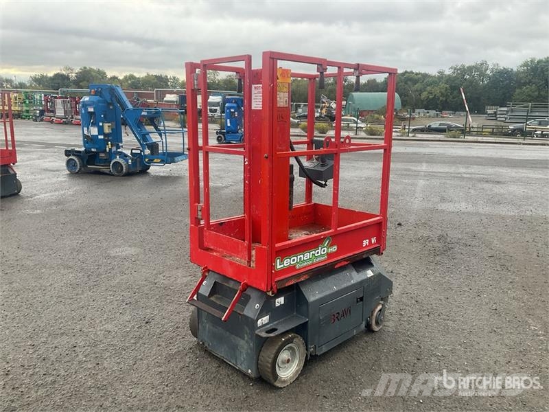 Bravi LUI Mini HD S.I.W Vertical Mast Lift Personenliften en invalideliften