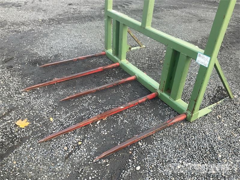Bressel und Lade 1400 mm Tractor Bale Fork Attachment معدات أخرى لحصاد العلف