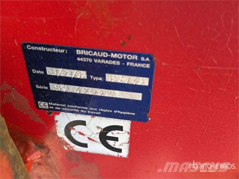  Bricaud-Motor 13M45 Barre De Coupe Combine Pickup  Rezalne glave za kombajne