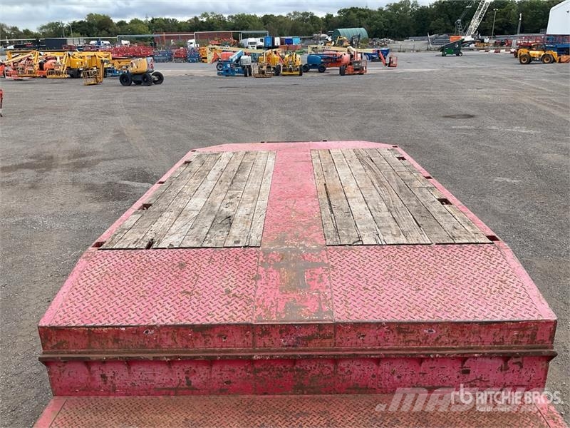 Broshuis Tri/A Extender Lowboy Trailer Tieflader