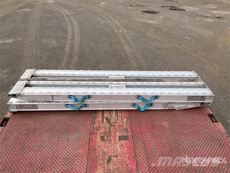 Broshuis Tri/A Extender Lowboy Trailer Tieflader