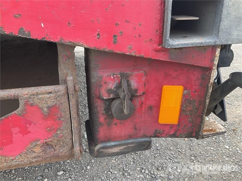 Broshuis Tri/A Extender Lowboy Trailer Tieflader