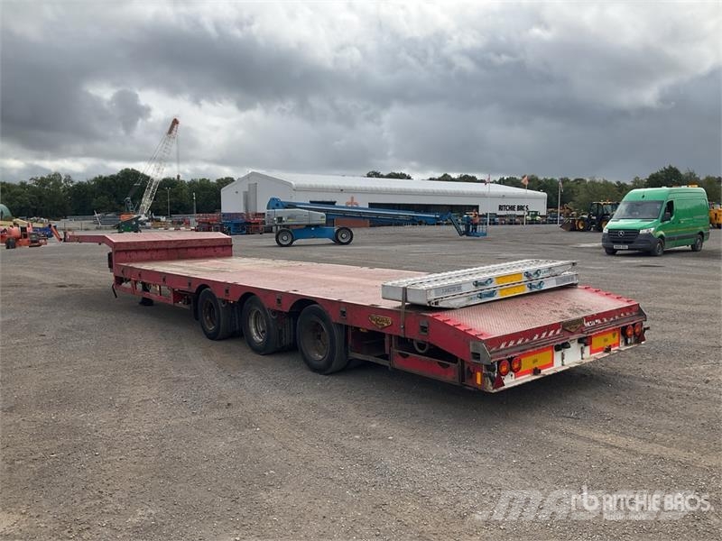 Broshuis Tri/A Extender Lowboy Trailer Tieflader