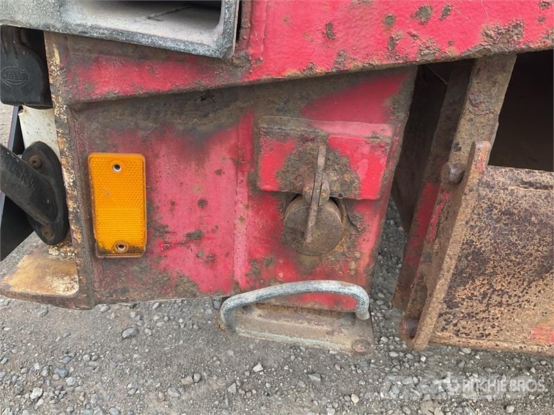 Broshuis Tri/A Extender Lowboy Trailer Tieflader