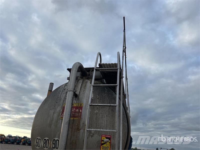 BSLT 28908 L Tri/A Semi-Remorque Citerne 3 Essieux Tanker trailers