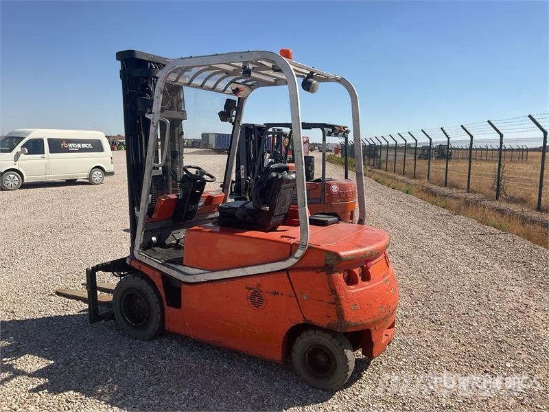 BT CBE35 Electric Forklift Empilhadores eléctricos
