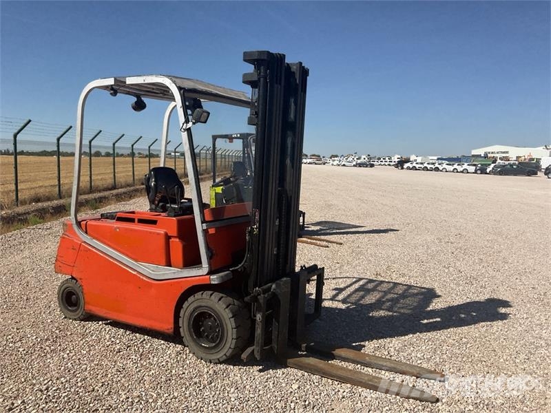 BT CBE35 Electric Forklift Empilhadores eléctricos