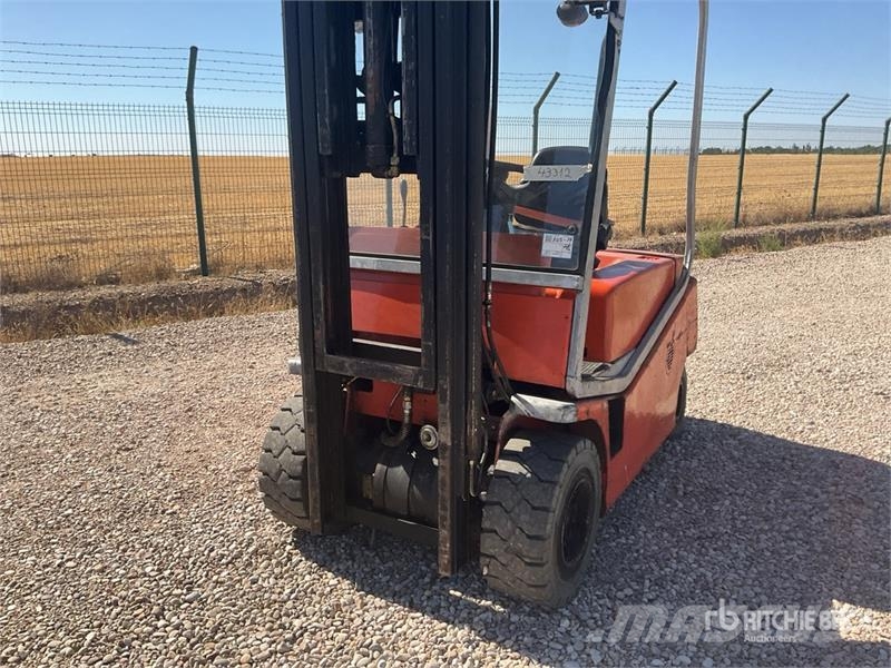 BT CBE35 Electric Forklift Empilhadores eléctricos