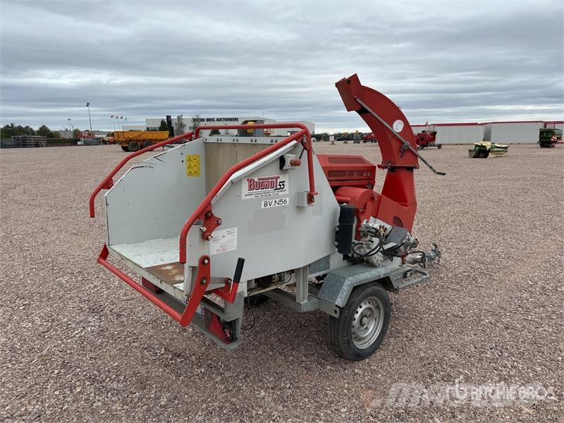Bugnot BVN56 Tow-Behind Broyeur A Branche Wood Chipper Flishuggar