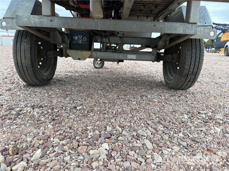 Bugnot BVN56 Tow-Behind Broyeur A Branche Wood Chipper Flishuggar