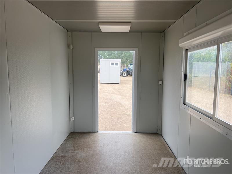  Bungalow De Chantier مقطورات أخرى