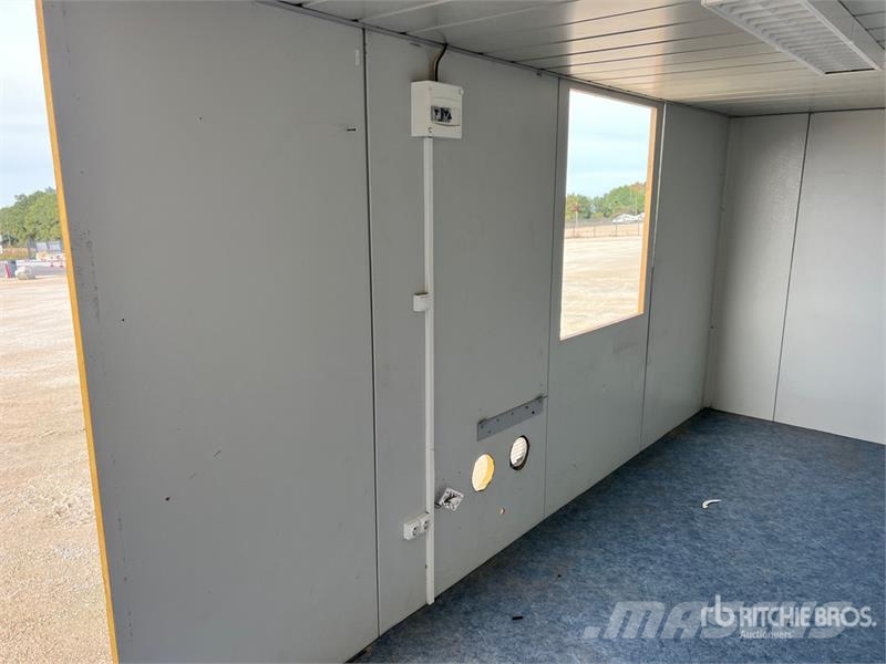  Bungalow De Chantier Roadwork Cabin مقطورات أخرى