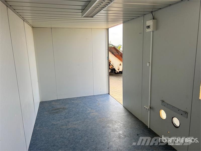  Bungalow De Chantier Roadwork Cabin مقطورات أخرى