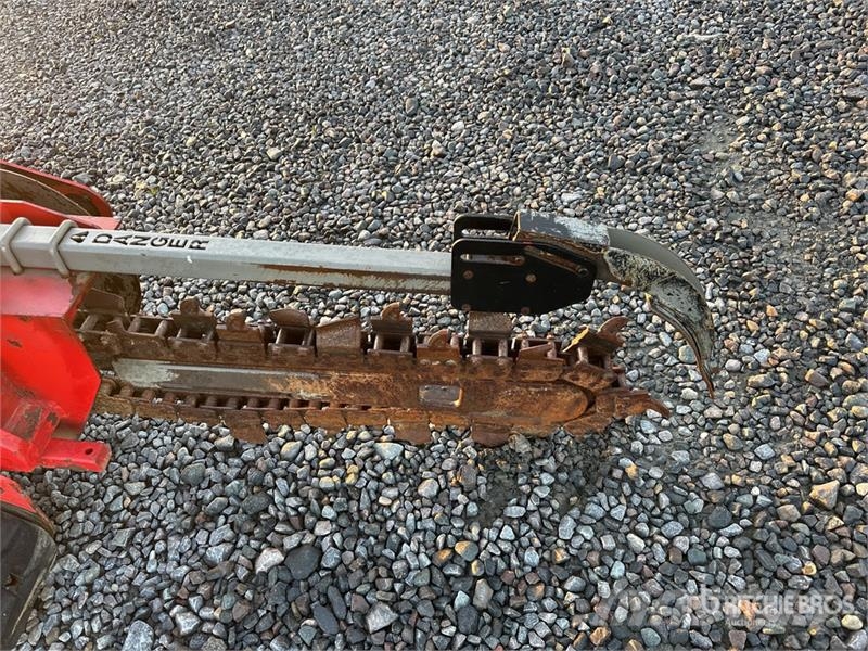  C24X Walk-Behind Chain Trencher Kjedegravere