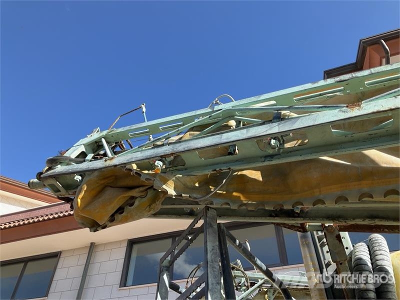 Caffini PRESTIGE 2200V 24 m S/A Pull-Type Sprayer Çekilir pülverizatörler