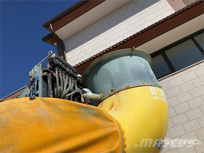 Caffini PRESTIGE 2200V 24 m S/A Pull-Type Sprayer Çekilir pülverizatörler