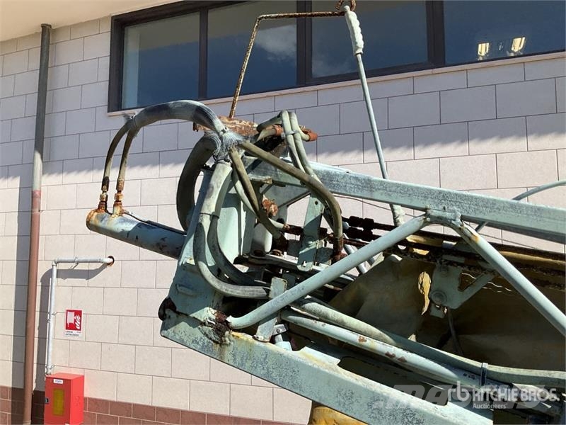 Caffini PRESTIGE 2200V 24 m S/A Pull-Type Sprayer Çekilir pülverizatörler