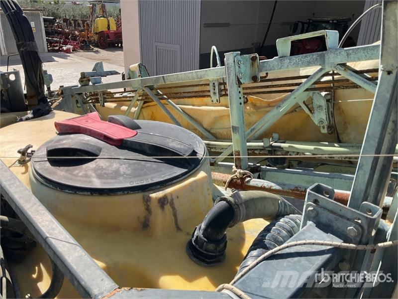 Caffini PRESTIGE 2200V 24 m S/A Pull-Type Sprayer Çekilir pülverizatörler