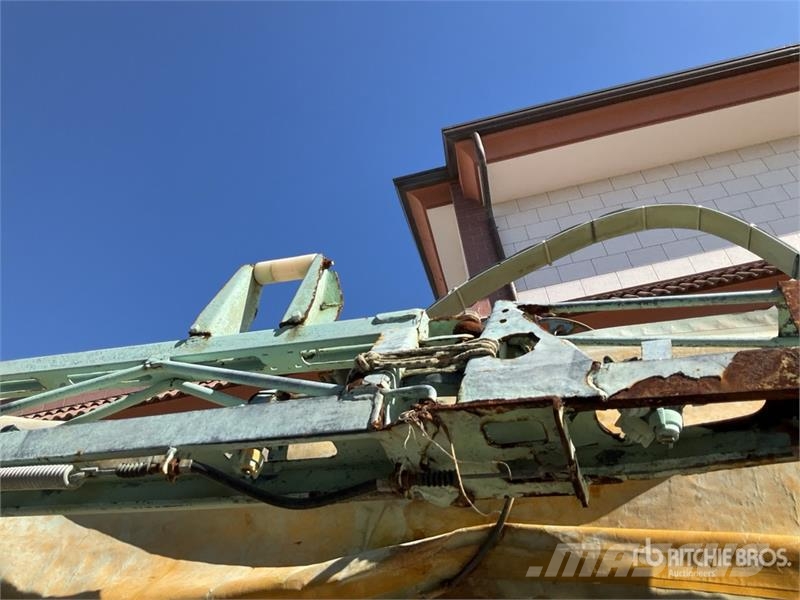 Caffini PRESTIGE 2200V 24 m S/A Pull-Type Sprayer Çekilir pülverizatörler