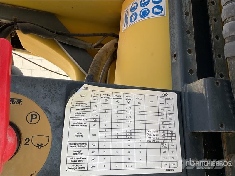 Caffini PRESTIGE 2200V 24 m S/A Pull-Type Sprayer Çekilir pülverizatörler