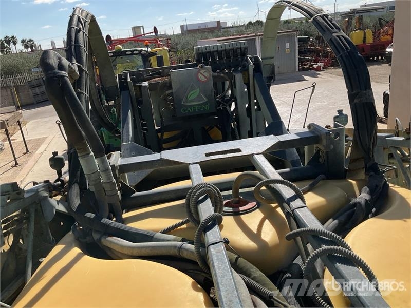 Caffini PRESTIGE 2200V 24 m S/A Pull-Type Sprayer Çekilir pülverizatörler