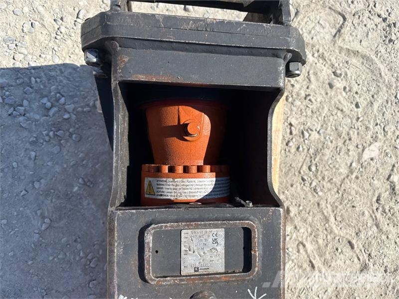Cangini CB250 Hydraulic Breaker Hidrauliniai kūjai / Trupintuvai