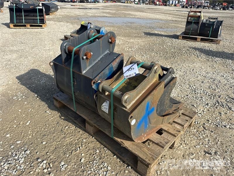 Cangini Qty of (4) Excavator Bucket دلاء