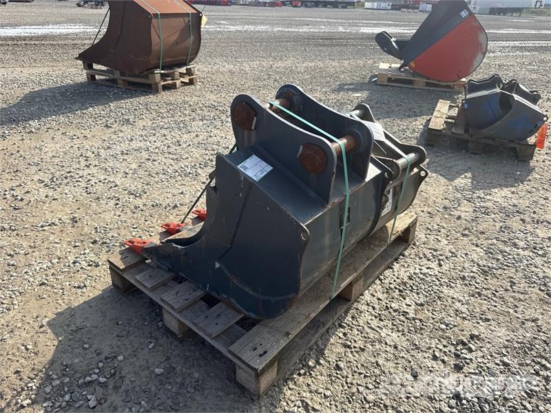 Cangini Qty of (4) Excavator Bucket دلاء