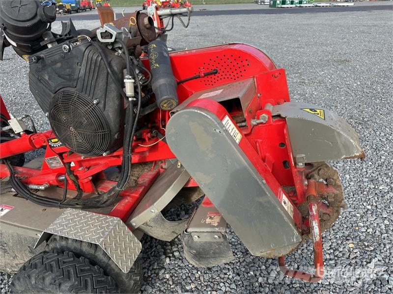 Carlton SP5014 Stump Grinder Kardánhajtású ekék és Forgó-boronák