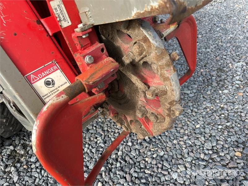 Carlton SP5014 Stump Grinder Kardánhajtású ekék és Forgó-boronák