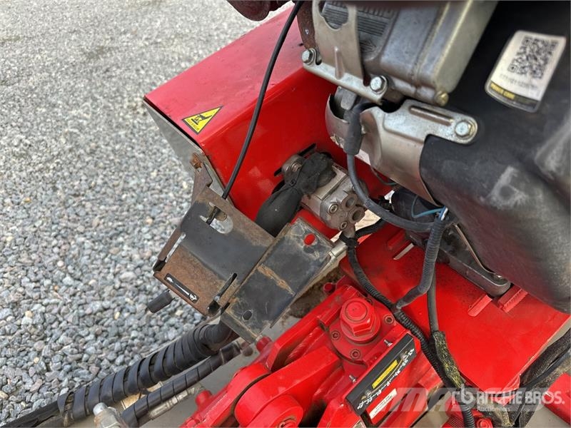 Carlton SP5014 Stump Grinder Kardánhajtású ekék és Forgó-boronák