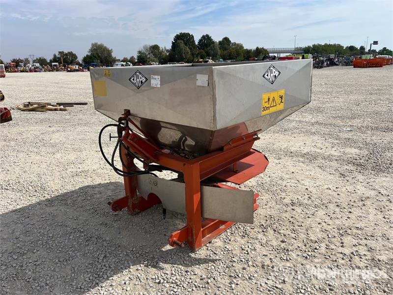  Carpo Fertilizer Spreader Пръскачки на торове