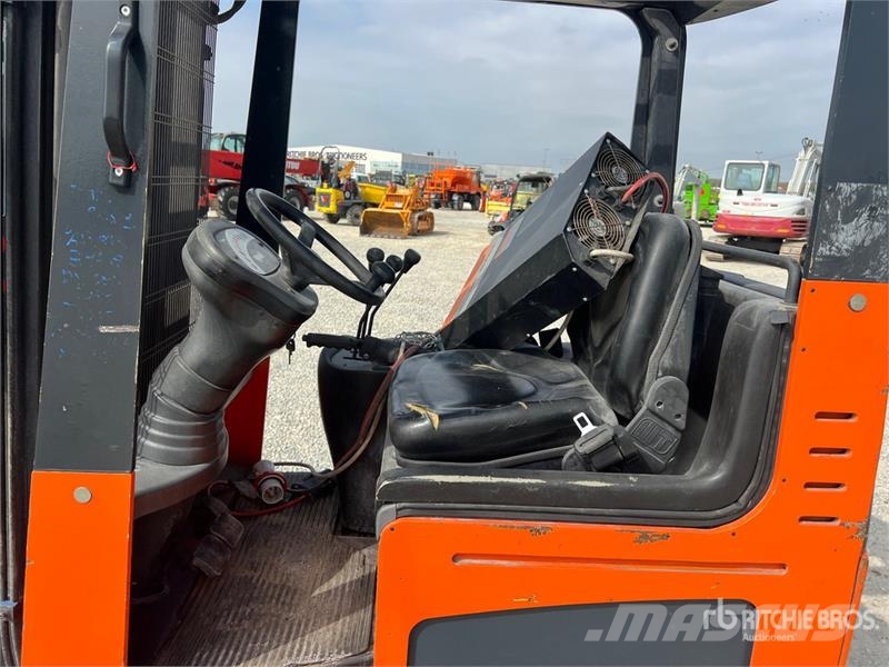 Carrer Z16C 1600 kg Electric Forklift 電動堆高機