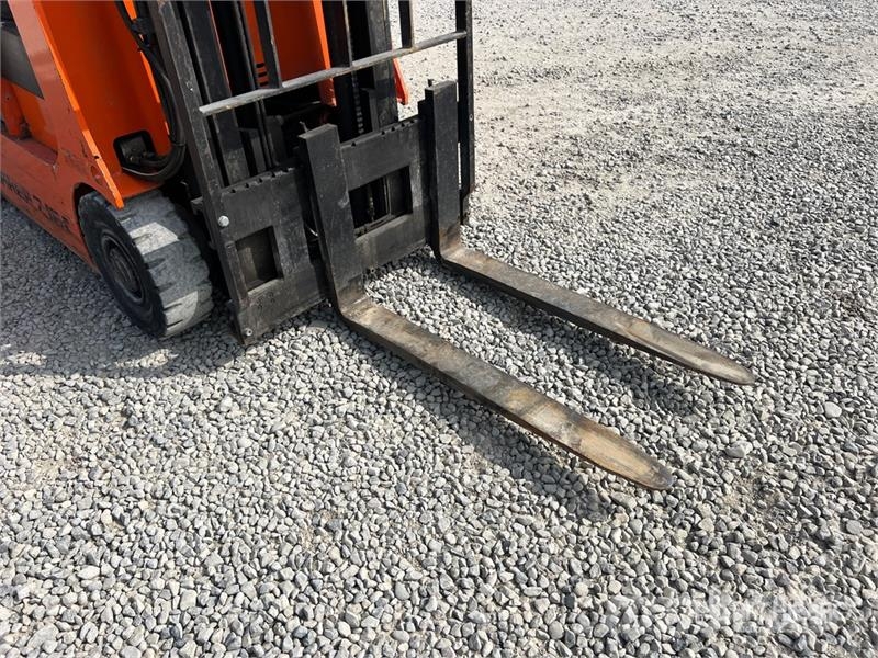 Carrer Z16C 1600 kg Electric Forklift 電動堆高機