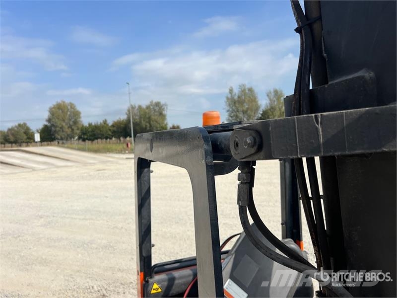 Carrer Z16C 1600 kg Electric Forklift 電動堆高機
