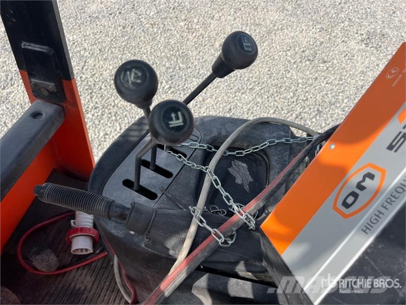 Carrer Z16C 1600 kg Electric Forklift 電動堆高機