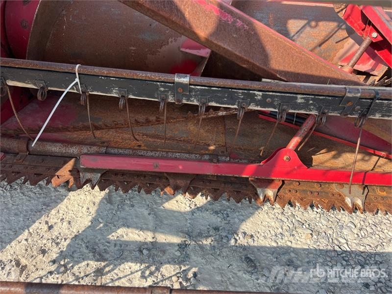 CASE 1020 Kombajnove hlavice
