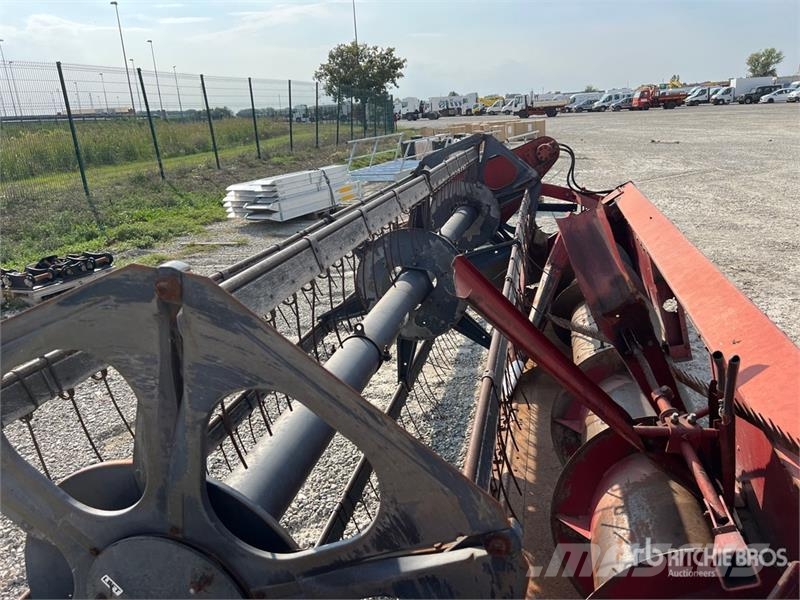CASE 1020 Kombajnove hlavice