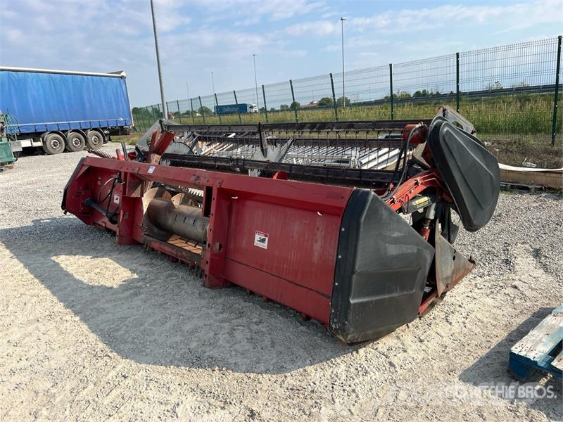 CASE 1020 Kombajnove hlavice
