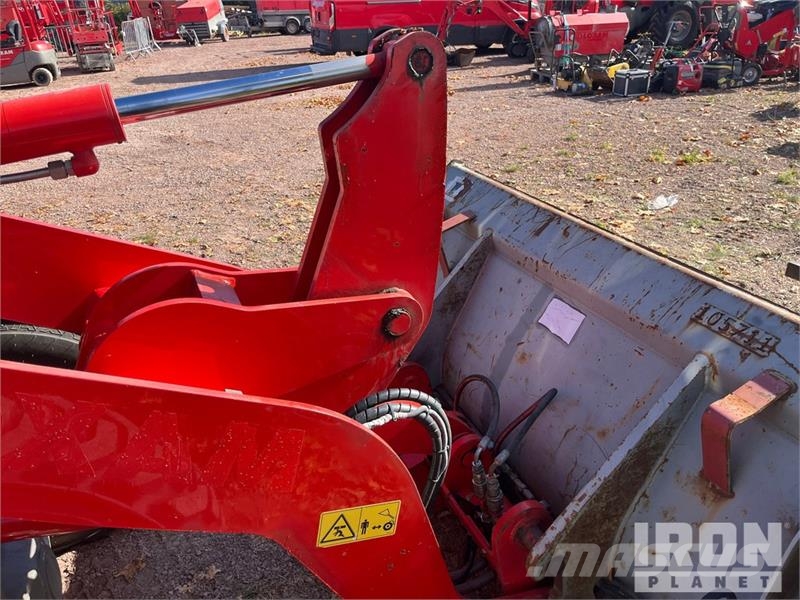 CASE 121F Wheel Loader Iekrāvēji uz riteņiem