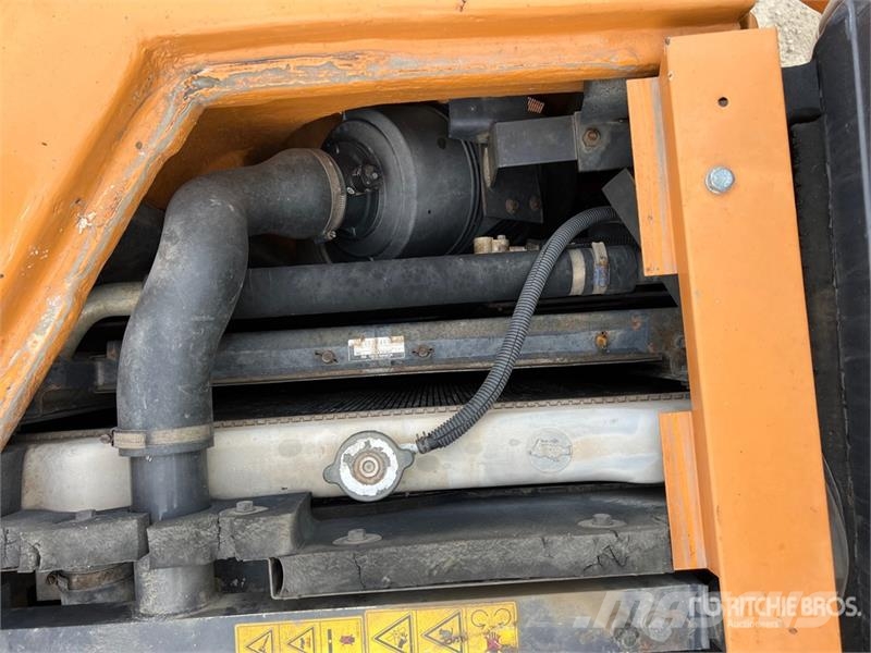 CASE 135SR Tracked Excavator 大型油圧ショベル12t以上(パワーショベル・ユンボ)