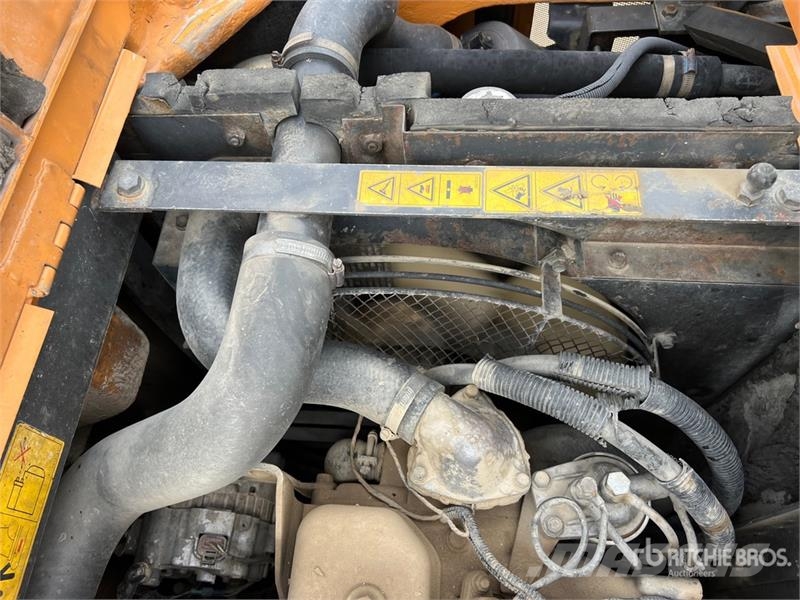 CASE 135SR Tracked Excavator 大型油圧ショベル12t以上(パワーショベル・ユンボ)