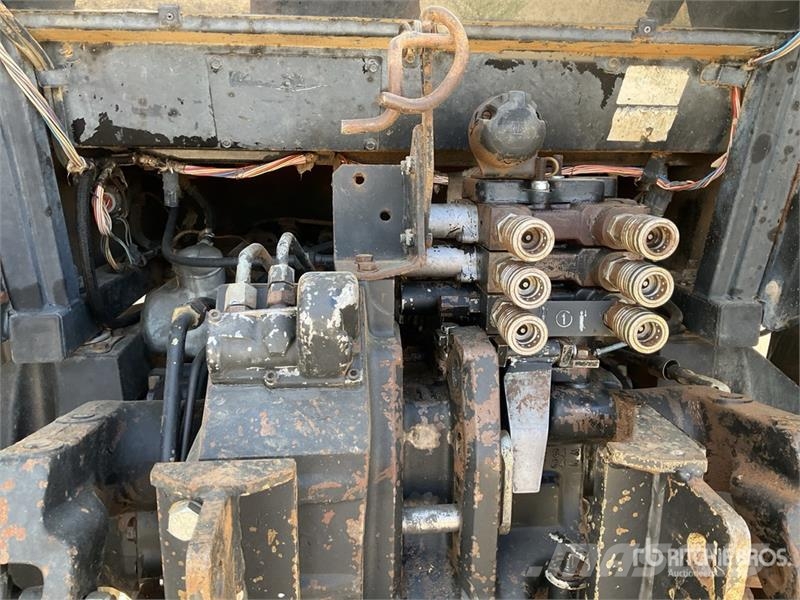 CASE 5130PA 4WD Tractor Tractors