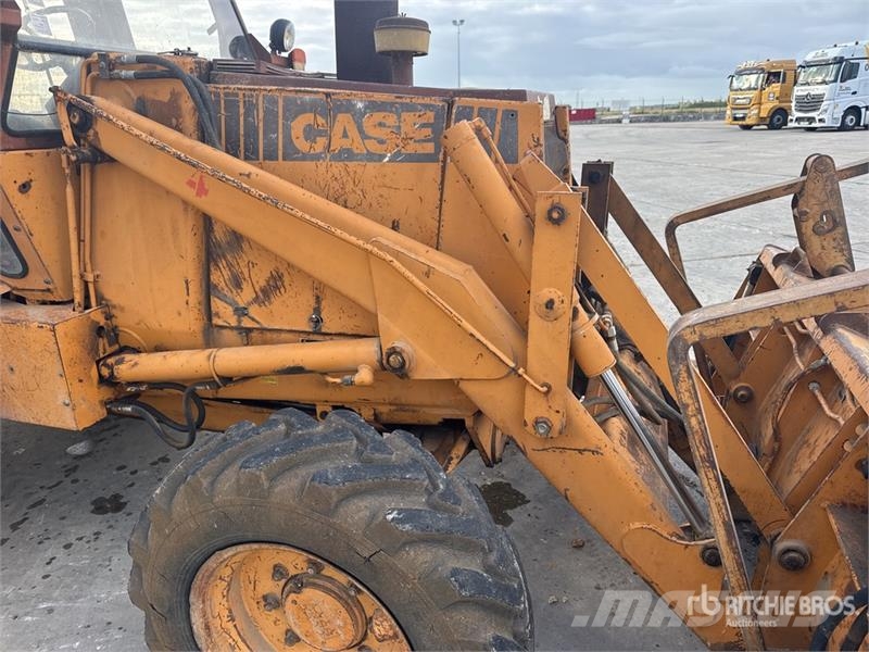 CASE 580G 4x4 Chargeuse Pelleteuse Backhoe Loader Rýpadlo-nakladače