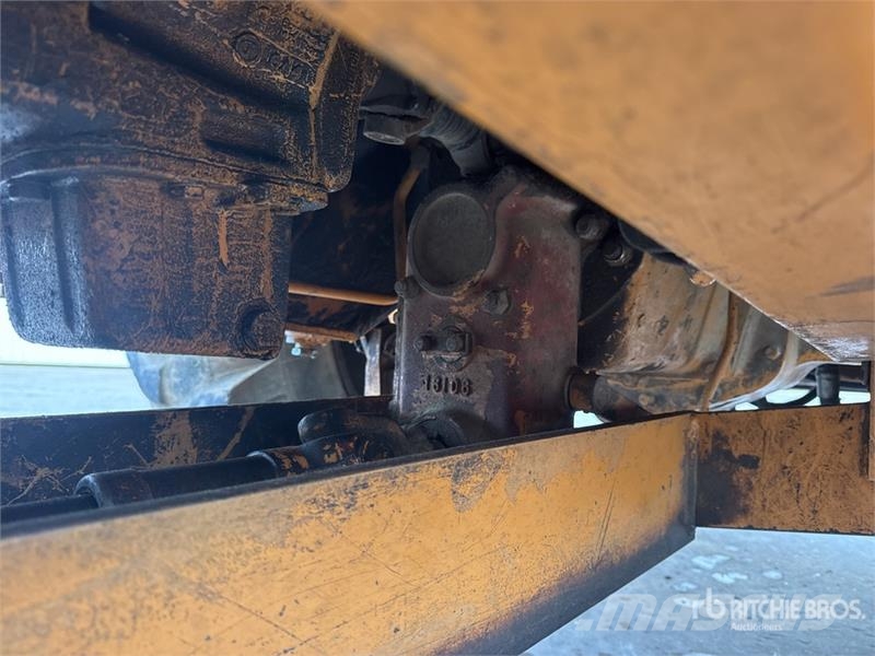 CASE 580G 4x4 Chargeuse Pelleteuse Backhoe Loader Rýpadlo-nakladače