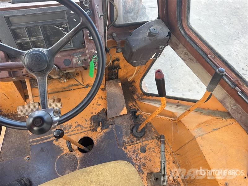 CASE 580G 4x4 Chargeuse Pelleteuse Backhoe Loader Rýpadlo-nakladače