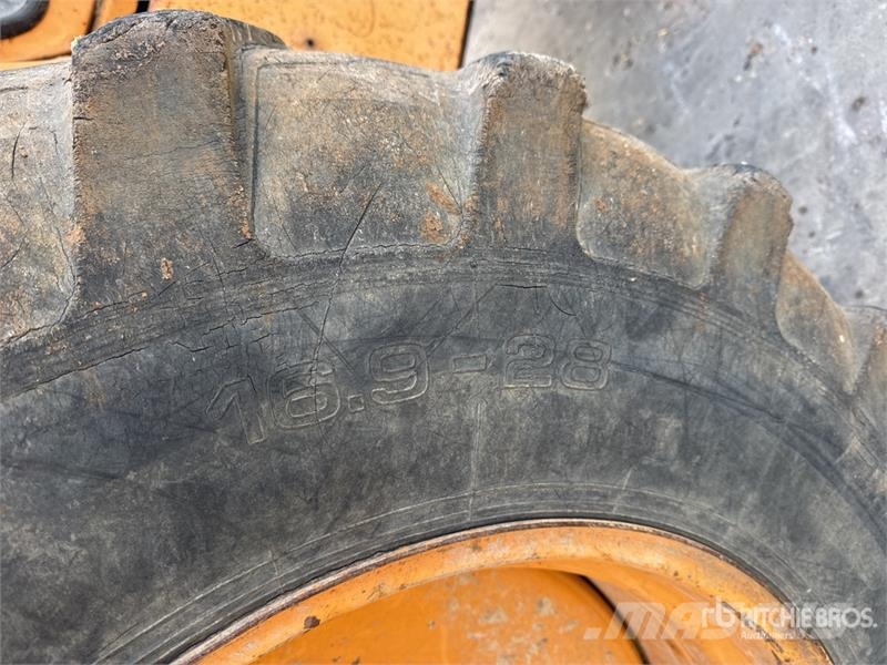 CASE 580G 4x4 Chargeuse Pelleteuse Backhoe Loader Rýpadlo-nakladače