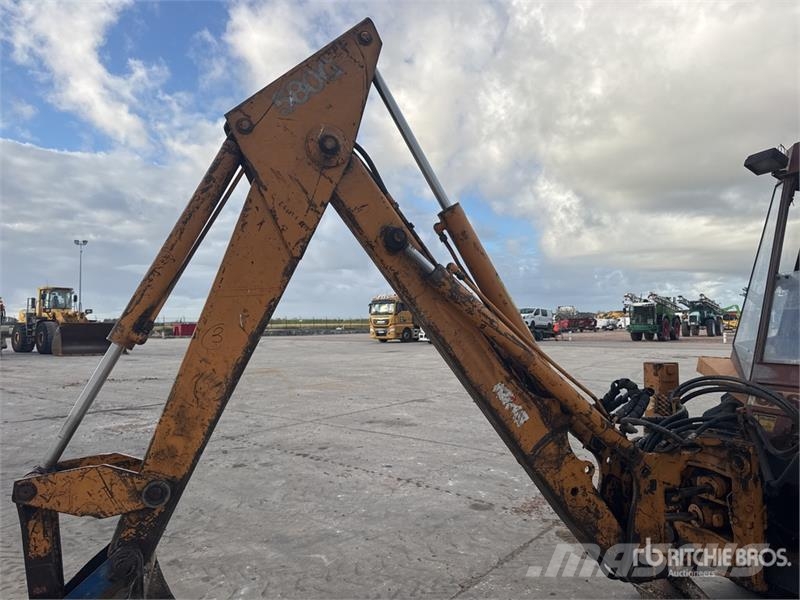 CASE 580G 4x4 Chargeuse Pelleteuse Backhoe Loader Rýpadlo-nakladače